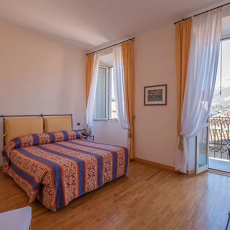 Szálloda Hotel Bellagio 2*